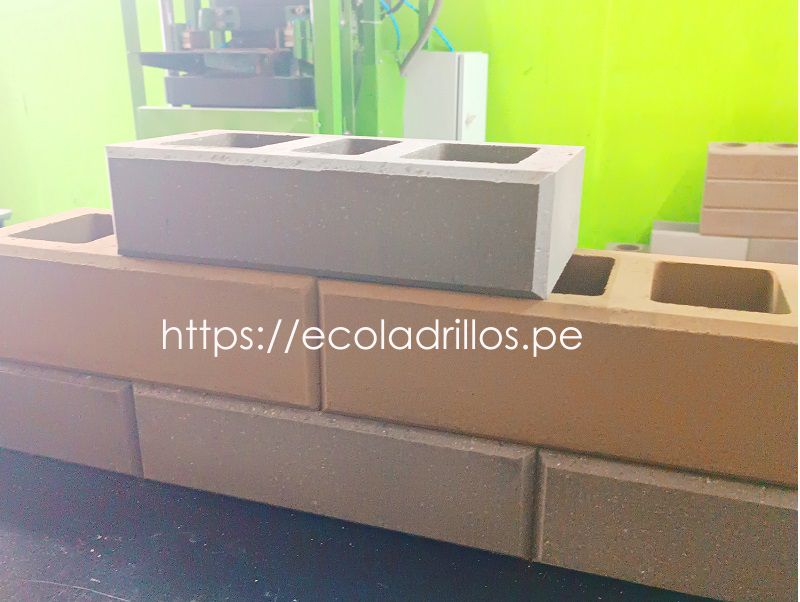 Centro comunitario en Cusco construido con EcoLadrillos